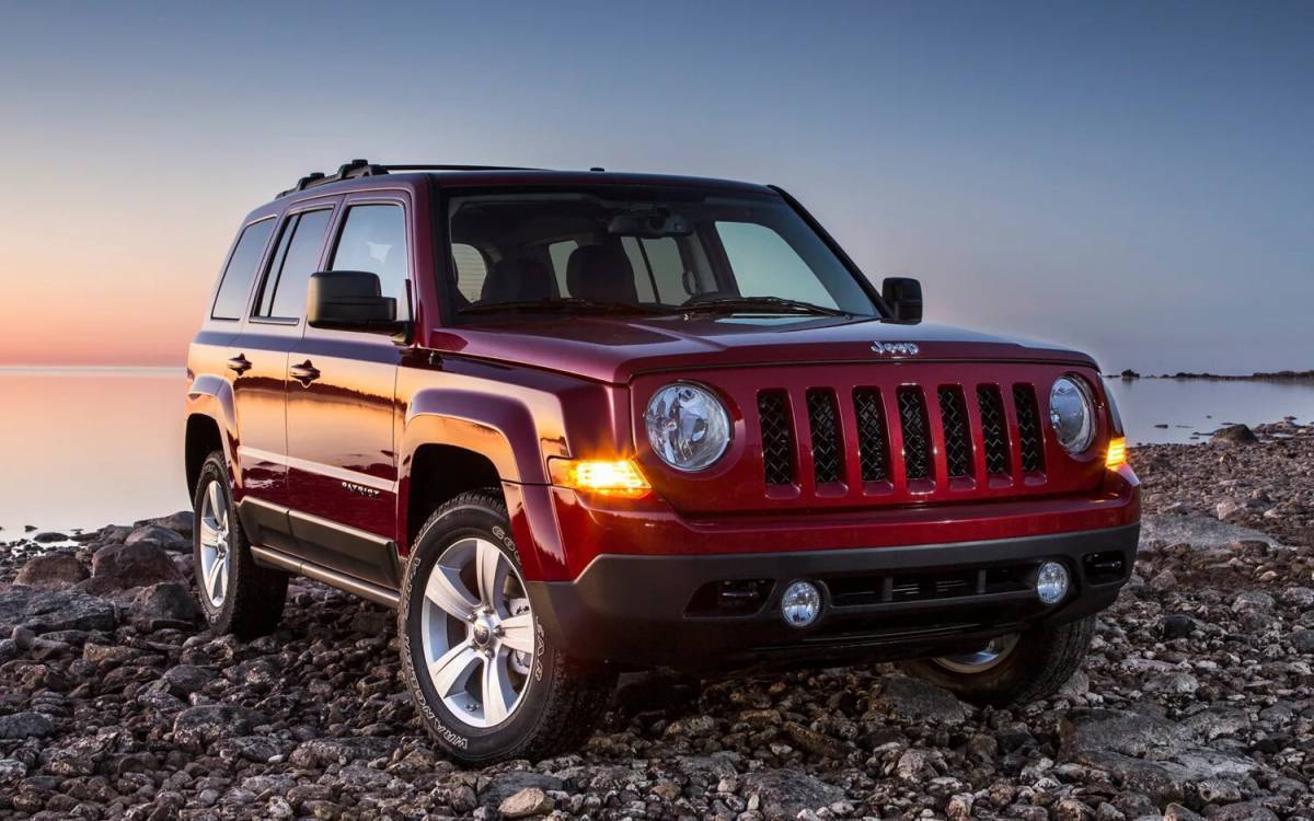 Фото машин внедорожников. Jeep Patriot 2014. Jeep Patriot 2021. Jeep Patriot 2010. Jeep Patriot 4x4 2014.