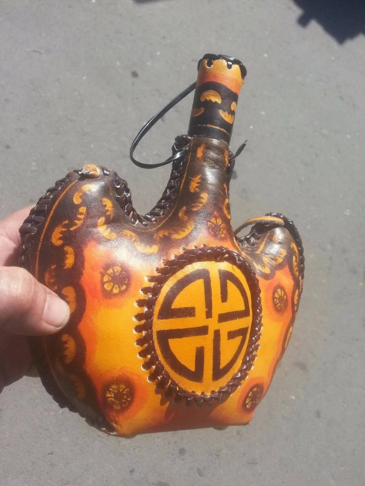 Бортха. Тажур алтайский. когээржик тыва. калмыцкий бортха. тажуур алтайский сосуд.