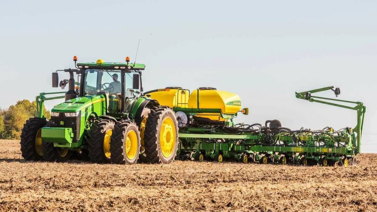 Трактор про 24. Сеялка John Deere 1795. Трактор Джон Дир с сеялкой. Сеялка John Deere DB 37. Трактор Джон Дир в поле трактор с сеялкой.