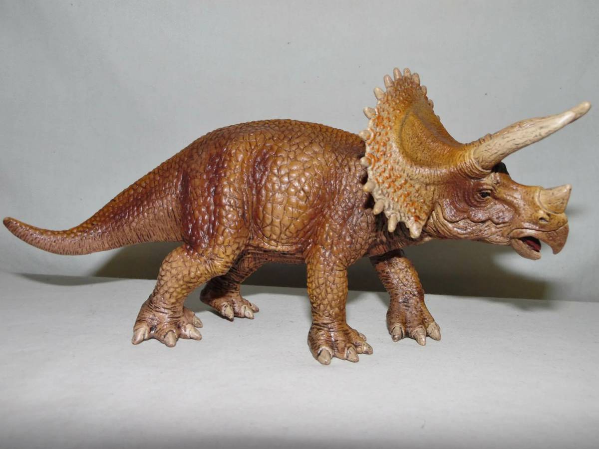 Трицератопс динозавр #21