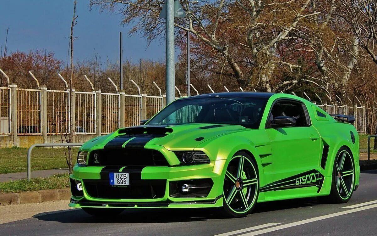 Тюнингованный Форд Мустанг Шелби gt 500