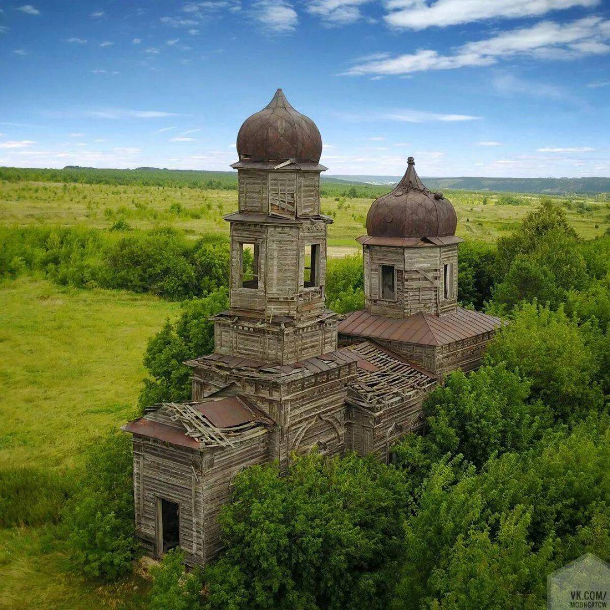 Николаевском районе ульяновской. Заброшенные храмы Ульяновской области. Храм Николаевский район Ульяновской области. Губашево Ульяновская область Николаевский район. Губашево Ульяновская область Церковь.