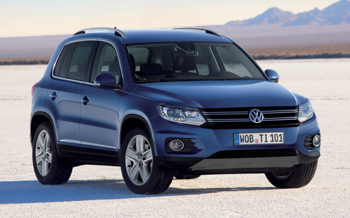 Машина фольц. Tiguan Volkswagen Tiguan. Volkswagen Tiguan Фольксваген Тигуан. Volkswagen Tiguan кроссовер. Тигуан 2015.