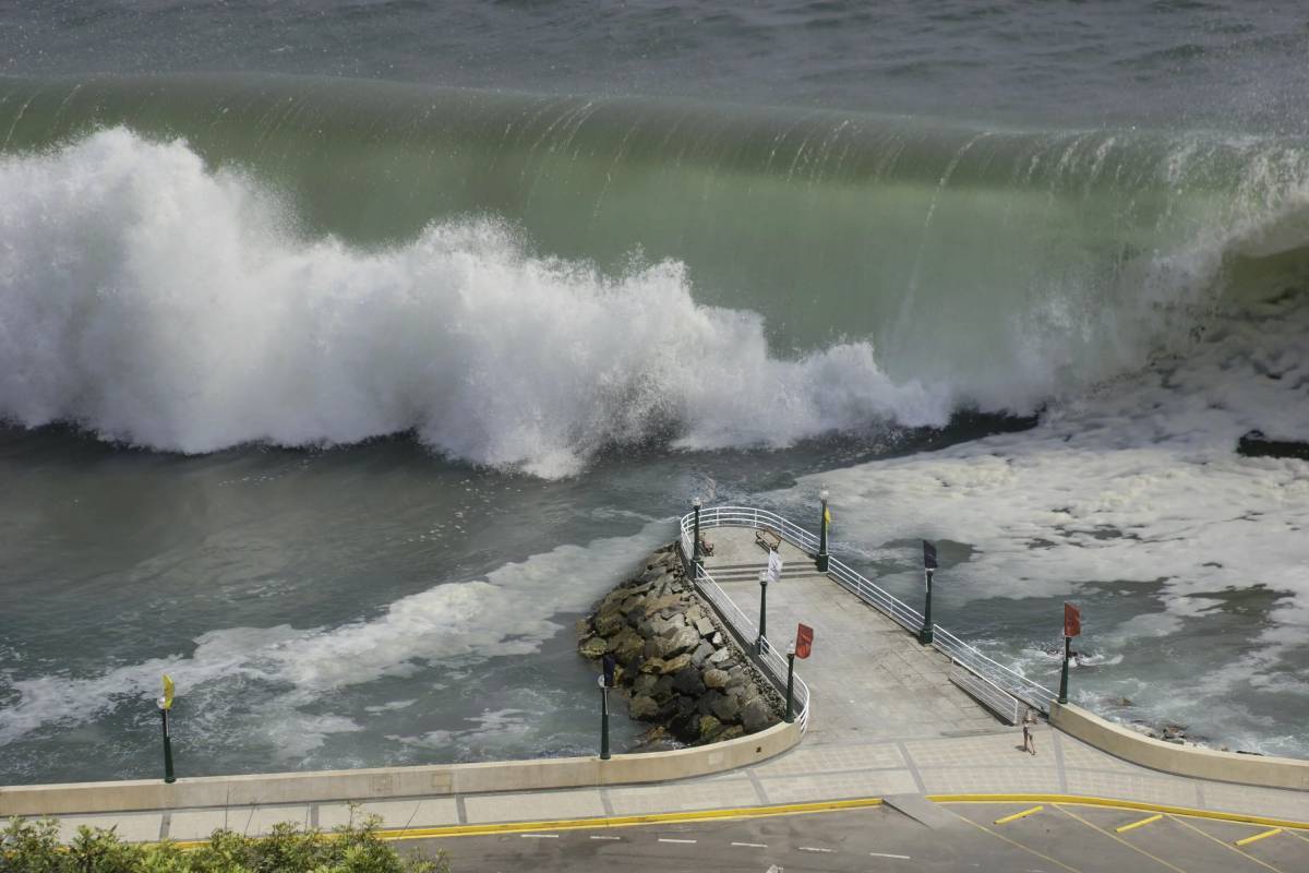 Морские волны возникающие при землетрясениях