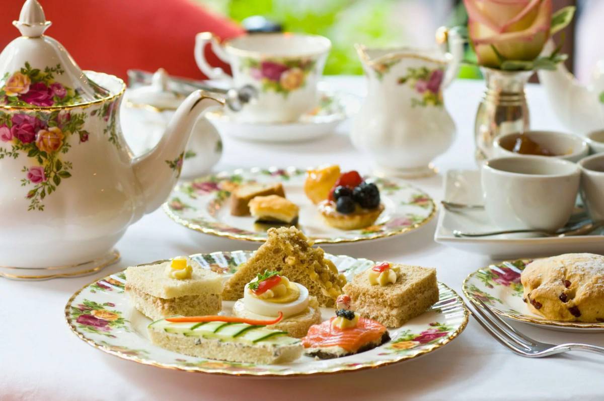 Красивое чаепитие картинки. Afternoon Tea: традиционное английское чаепитие. Чаепитие. Чаепитие в Англии. Английское чаепитие традиции.