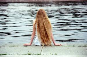 Раскраска девочки с длинными волосами #32 #55526