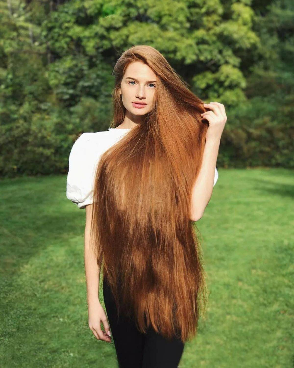 Девочки с длинными волосами #24