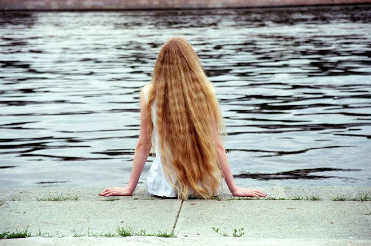 Девочки с длинными волосами #32