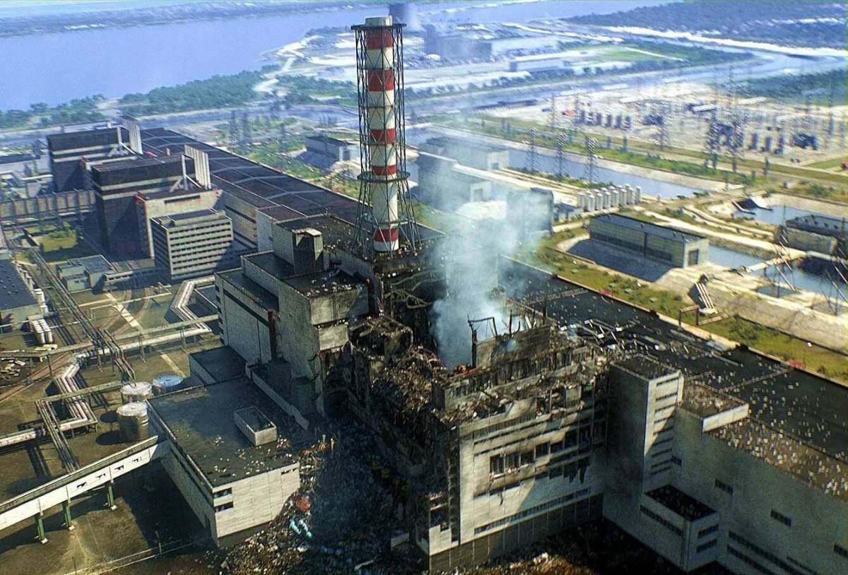 Чернобыльская атомная электростанция. Взрыв на Чернобыльской АЭС 1986. ЧАЭС 1986. 26 Апреля 1986 АЭС. 4-Й энергоблок Чернобыльской АЭС.