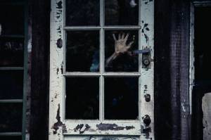 Раскраска человек за окном монстр #2 #557728