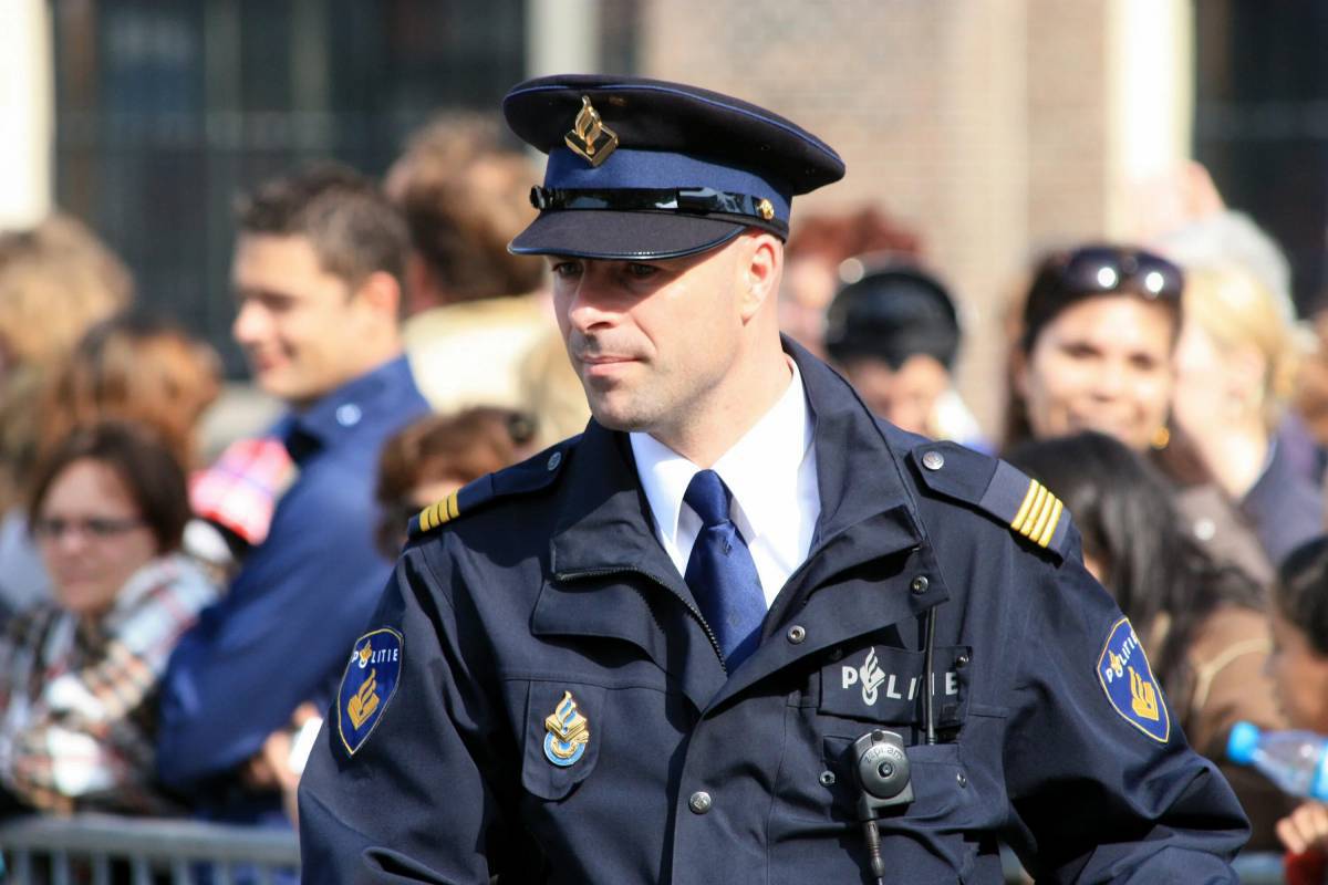 Человек полицейский #12