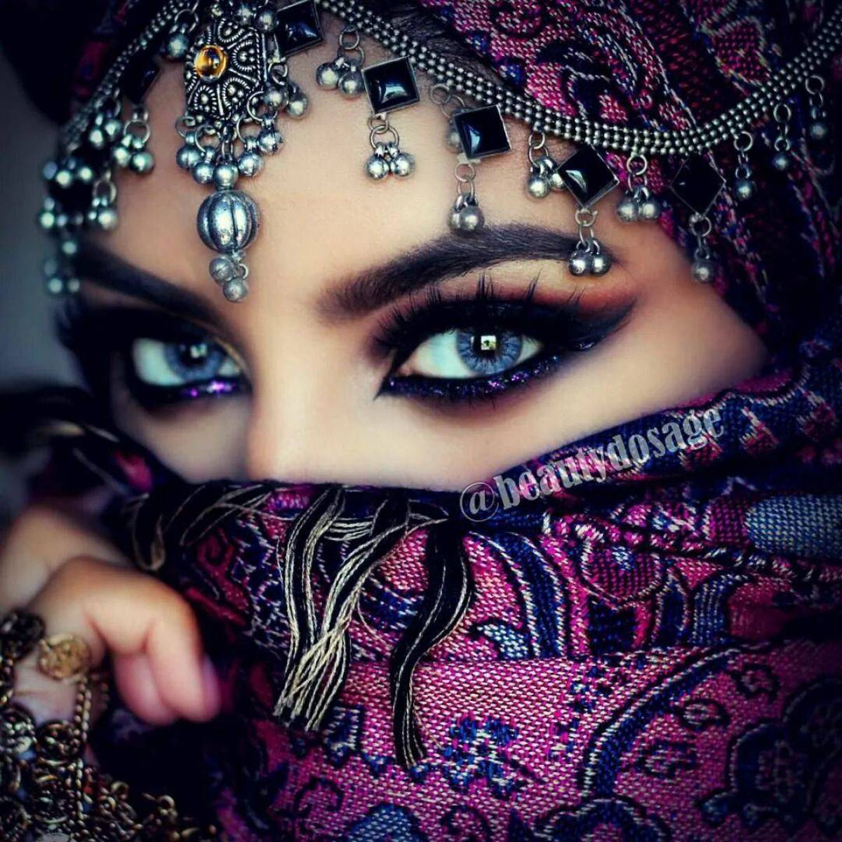 Песни восток арабская. Восточная красавица. Восточные красотки. Красивые арабские женщины.