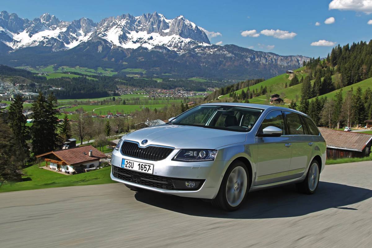 Автомобиля skoda octavia. Octavia Combi 5e5. Škoda Superb Combi 4x4.