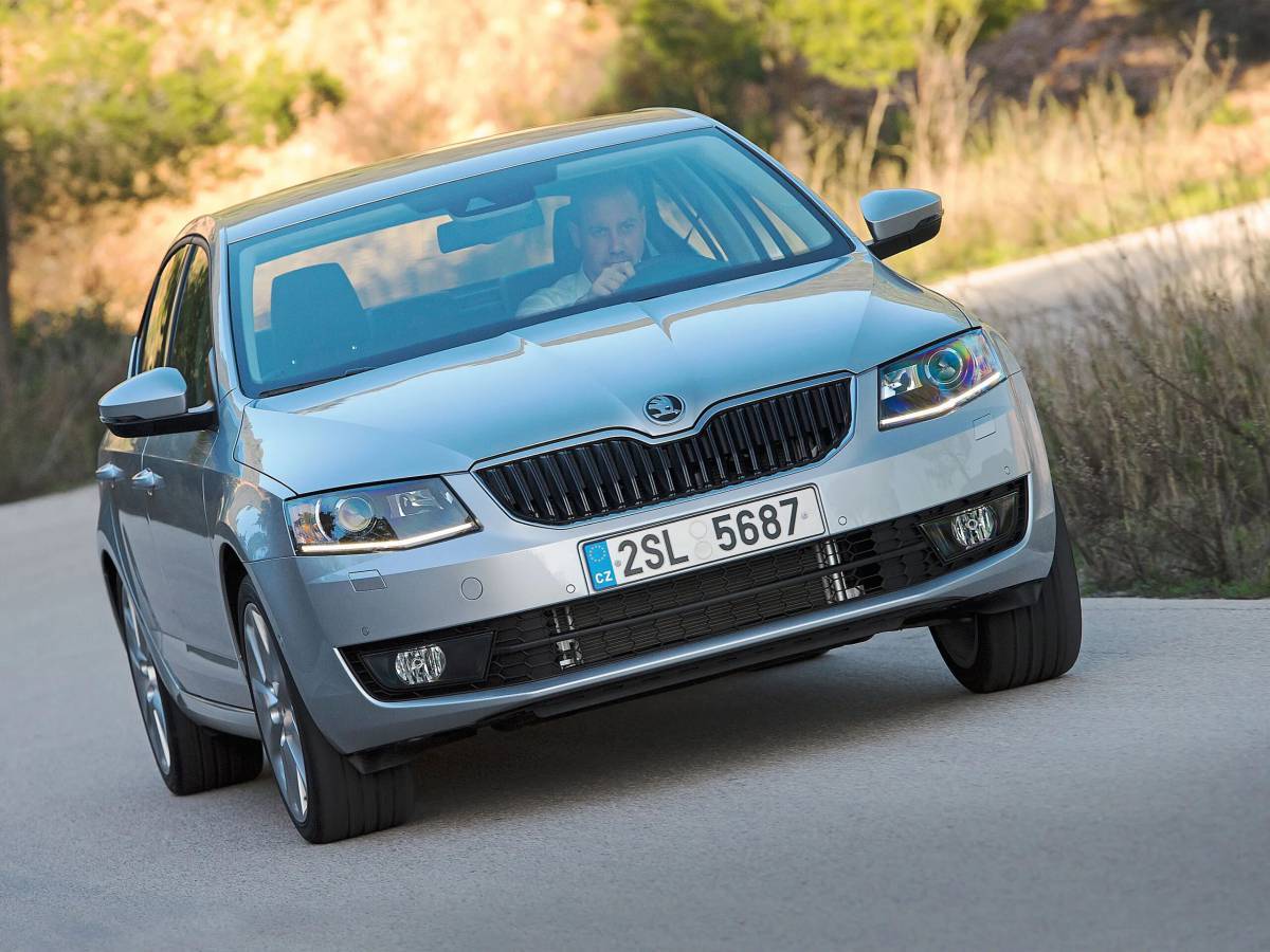 Автомобиля skoda octavia. Skoda Octavia 2013. Skoda Octavia 2013 модель.