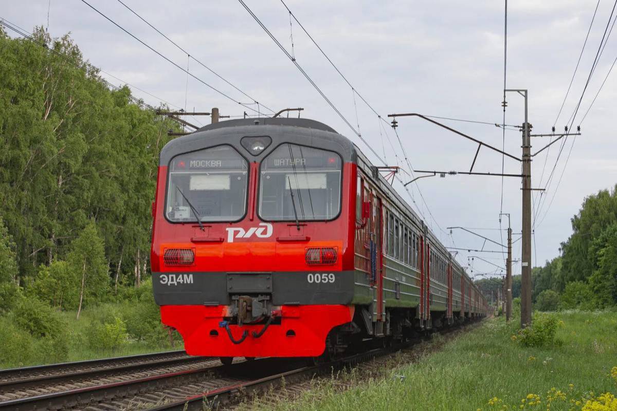 Электрички косино гжель. Эд4м 0059. Эд4м 0420. Завод эд4м Демиховский. Электричка эд4м.