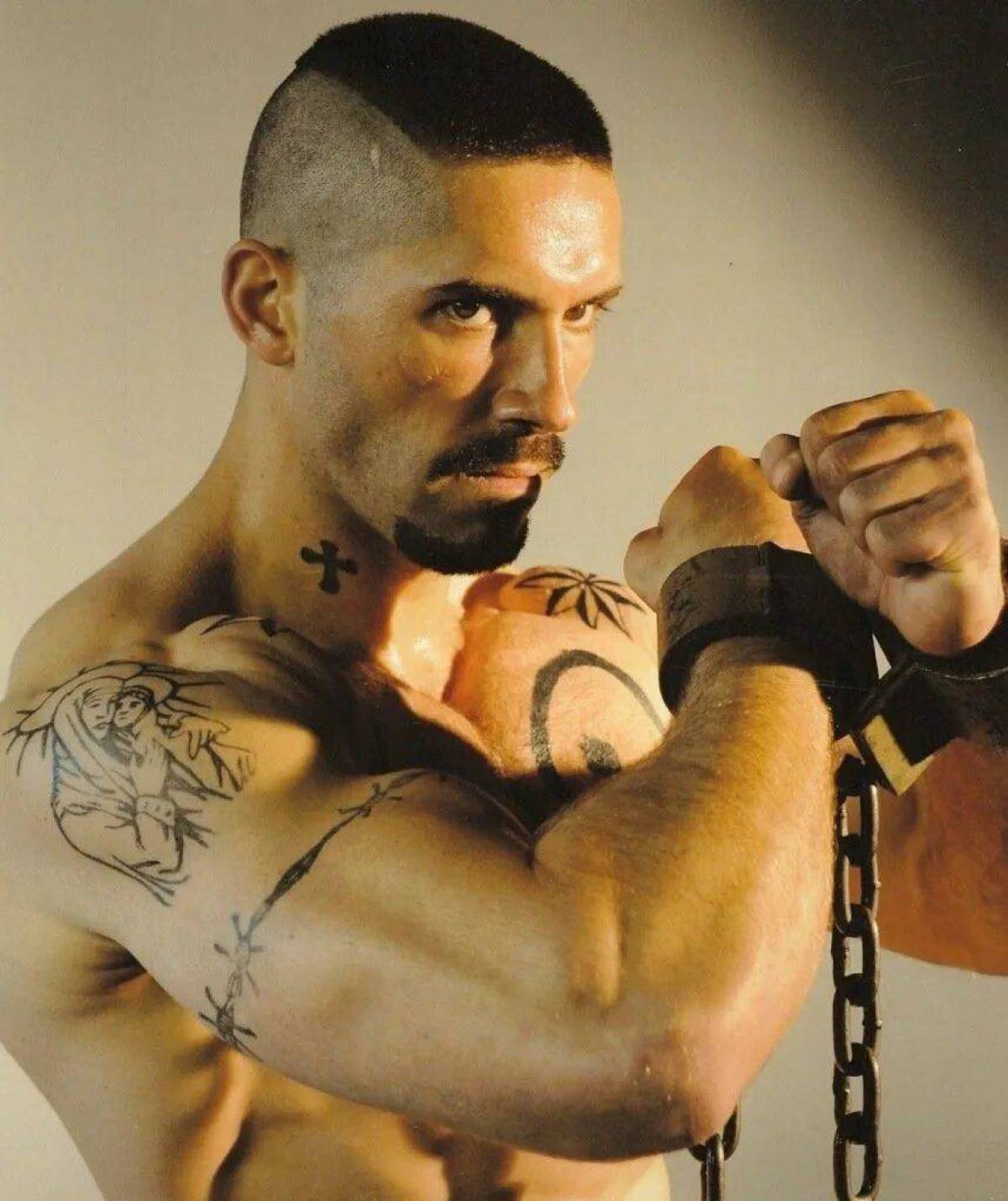 Scott Adkins Юрий Бойко