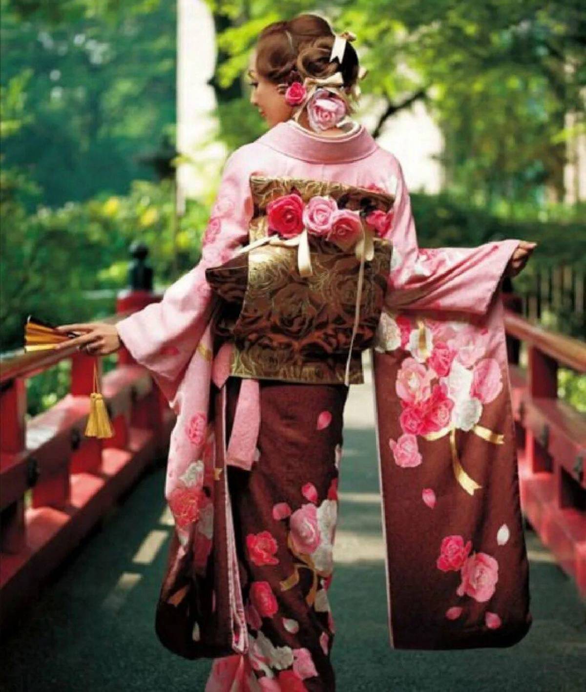 Furisode кимоно