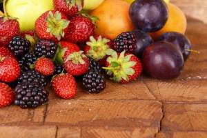 Раскраска ягоды и фрукты #13 #573342