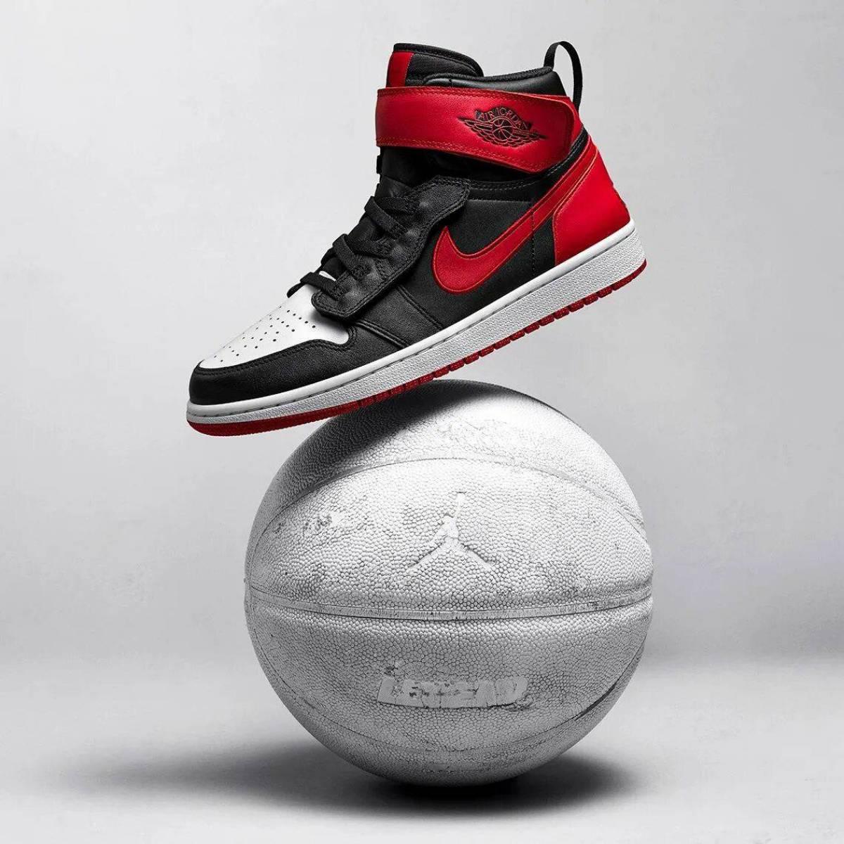 Фотки джорданов. Air Jordan 1 Hi FLYEASE. Nike Air Jordan FLYEASE. Nike Air Jordan 2019. Air Jordan 1 FLYEASE.