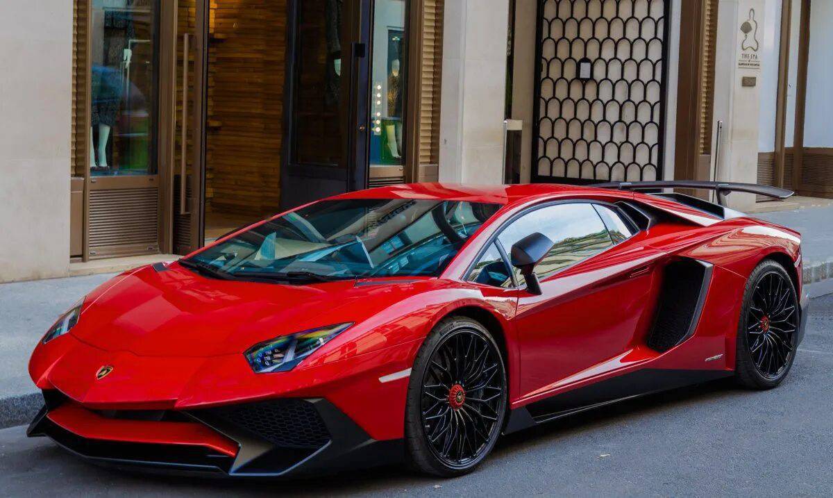 Lamborghini Aventador lp700 красный