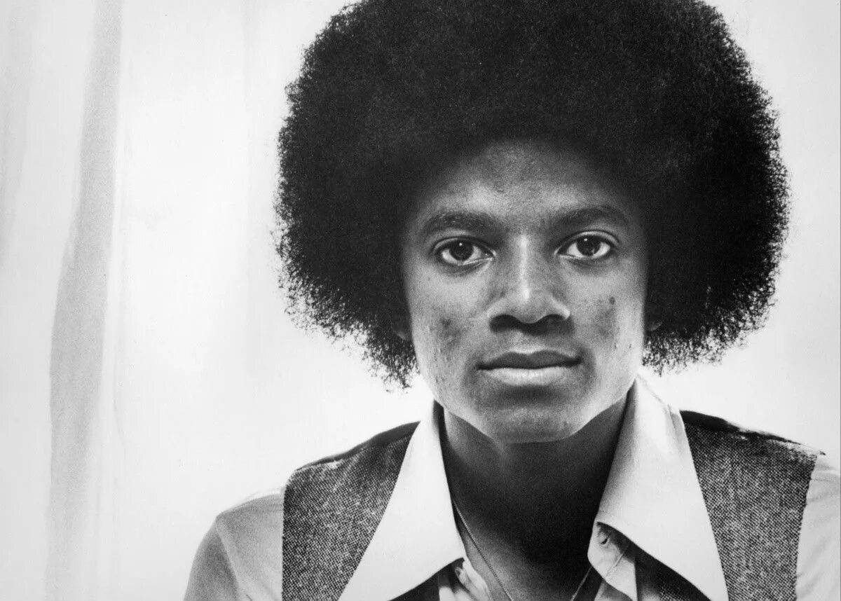 Michael jackson. Майкл Джозеф Джексон. Майкл Джексон афро. Майкл Джексон фото. Джозеф Джексон в молодости.