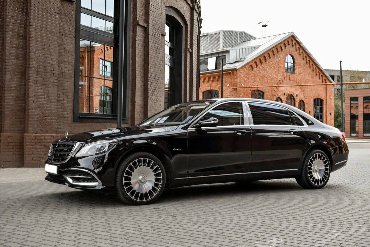 Майбах отзывы. Мерседес 222 Майбах. Mercedes Benz Maybach s600. Мерседес Майбах 2021 черный. Мерседес Майбах с 680.