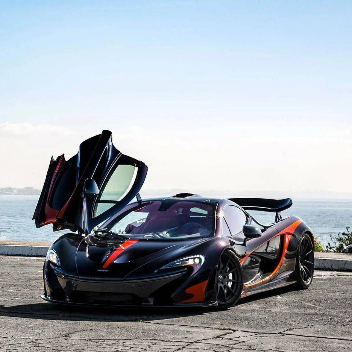 Макларен фото. MCLAREN p1. Макларен p1 2020. Макларен p1 2021. Мерседес Макларен p1.