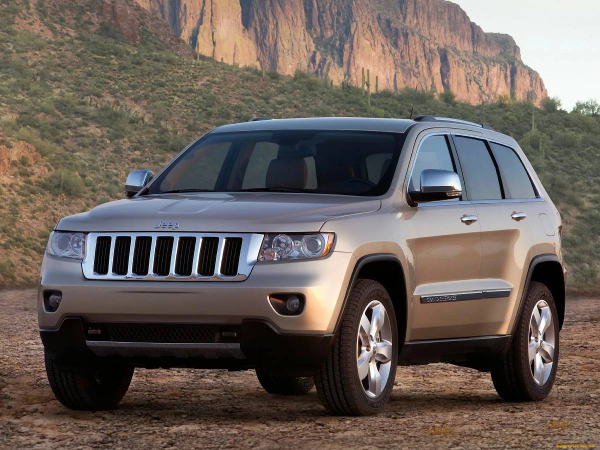 Машина внедорожник. Jeep Grand Cherokee 2001. Jeep Grand Cherokee wk2 2010. Jeep Grand Cherokee 2010. Jeep Grand Cherokee Limited.