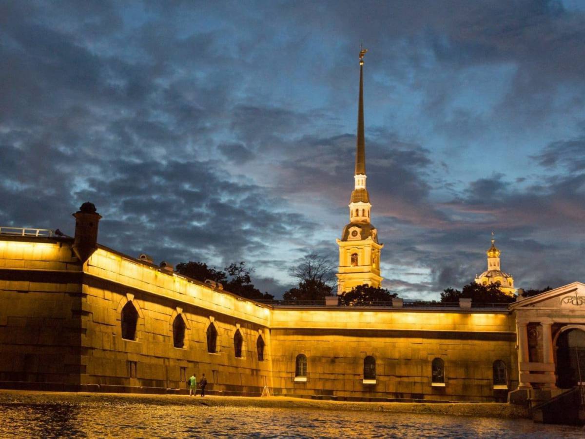 Булыжная Петропавловская крепость