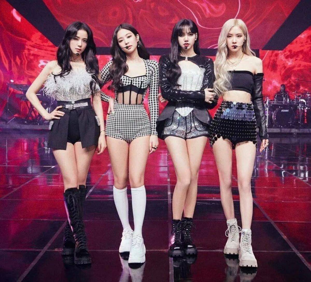 Участница black pink. Группа BLACKPINK 2021. Блэк Пинк 2021. Блэк Пинк корейская группа. Black Pink участницы 2022.