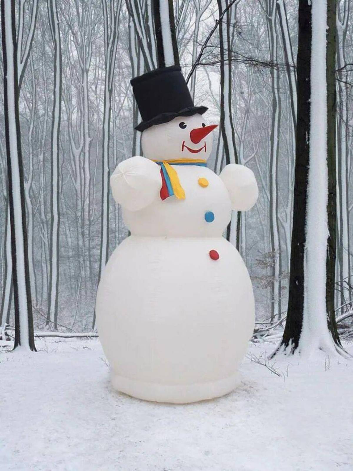 Сугроб снеговик. Оригинальный Снеговик. Необычные Снеговики. Снежные фигуры Снеговик. Снеговик на улице.