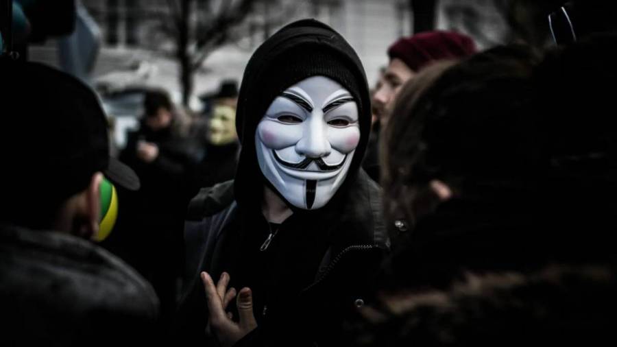 Anonymous transactions ban. Хакер анонимус. Хакер анонимус маска. Хакер в маске Анонимуса