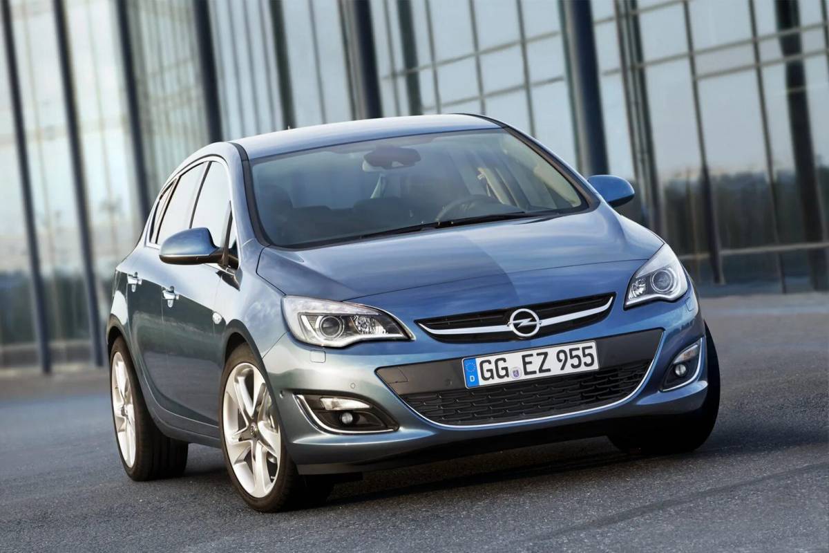 Opel Astra Hatchback 2010