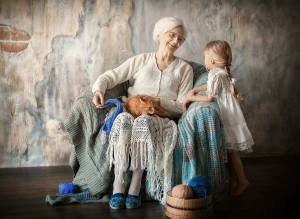 Раскраска бабушка и внучка #26 #209700
