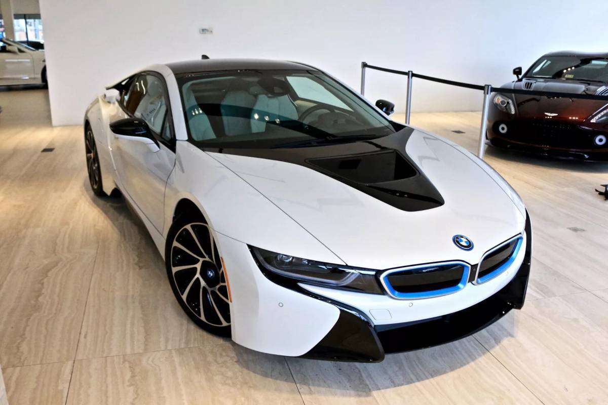 BMW i8 Coupe 2019