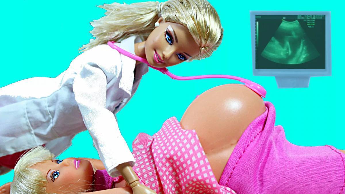 Алиса включи куклой. Барби доктор Барби доктор беременный. Лалилу беременные куклы Барби.