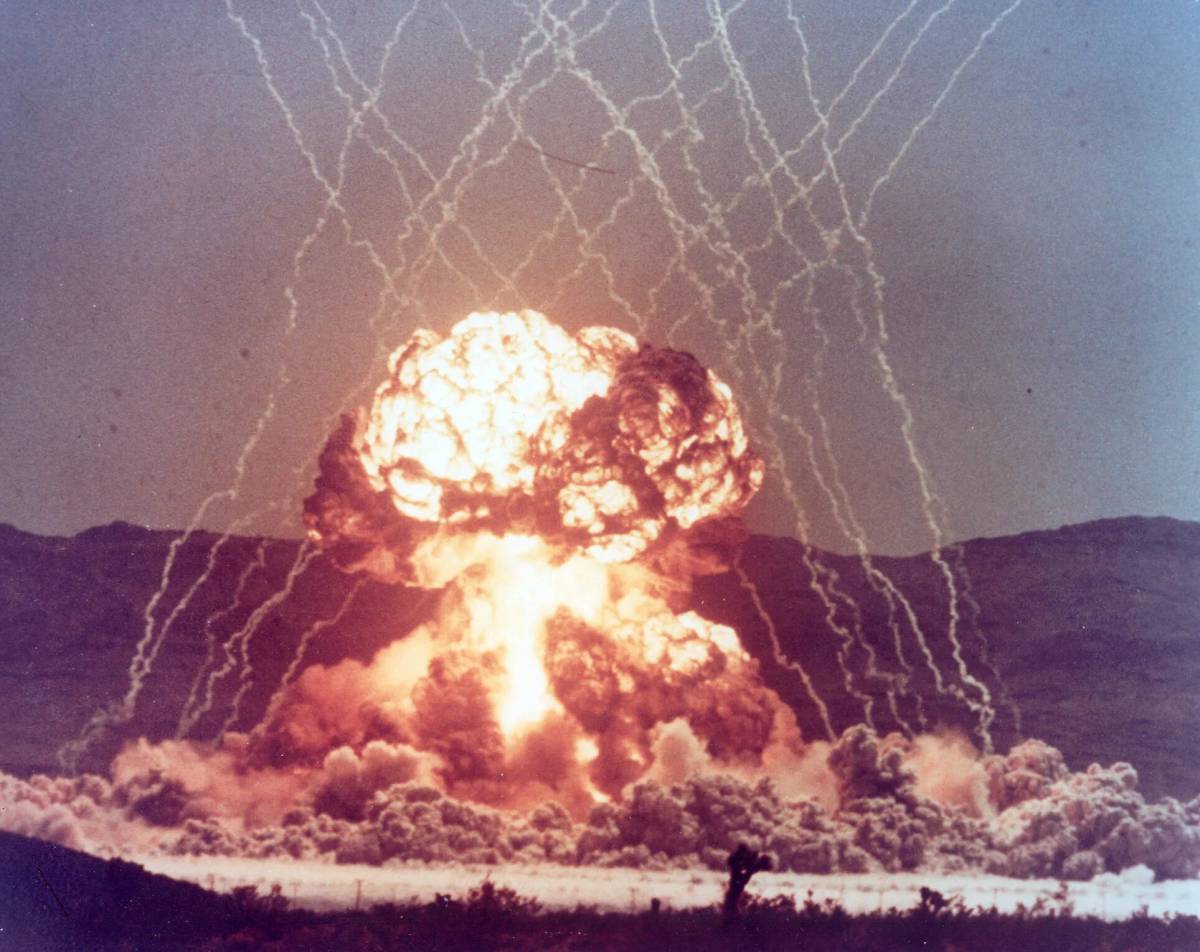 Бомба ядерная #28