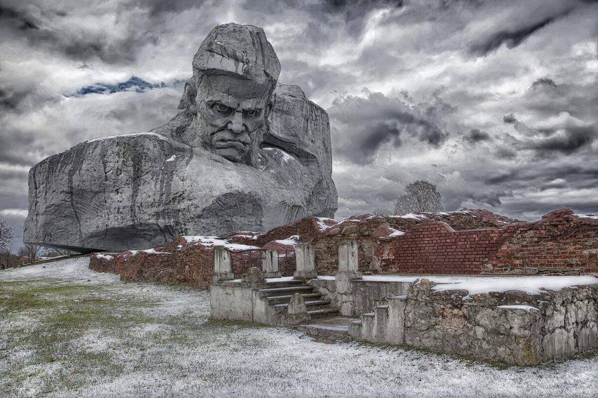 Крепость герой фото. Мемориальный комплекс Брестская крепость-герой. Монумент "крепость-герой", Брест.. Крепость герой Брест. Брест крепость мемориал.