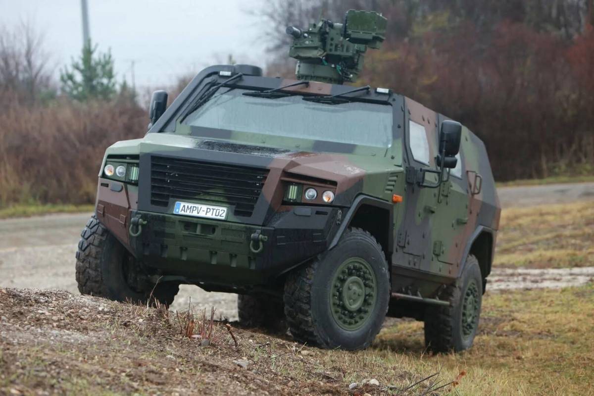 Броневик SWAT 6x6