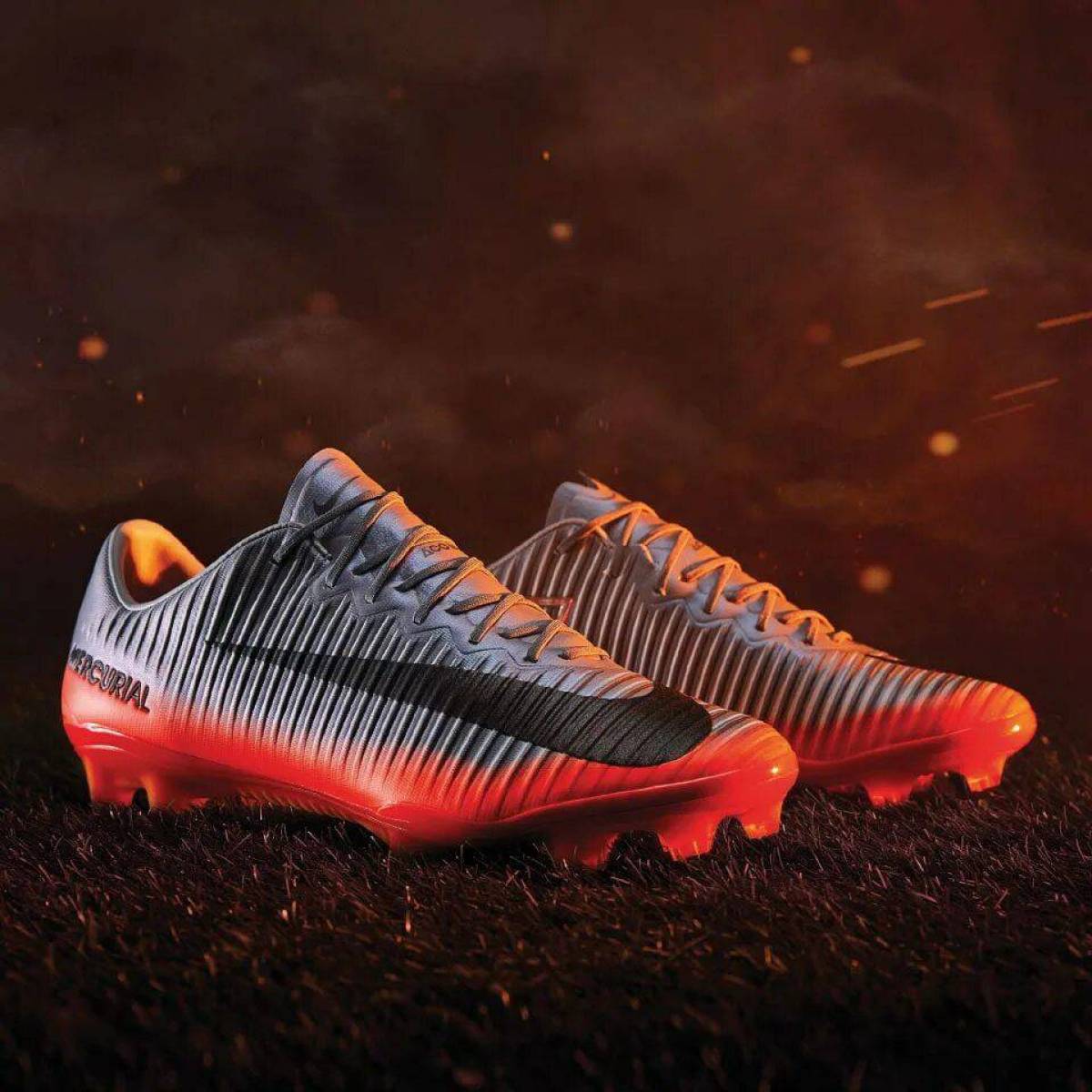 Фото бутс. Nike Mercurial Vapor XI cr7. Найк меркуриал 4. Найк меркуриал 5. Меркуриал найк бутсы 4.