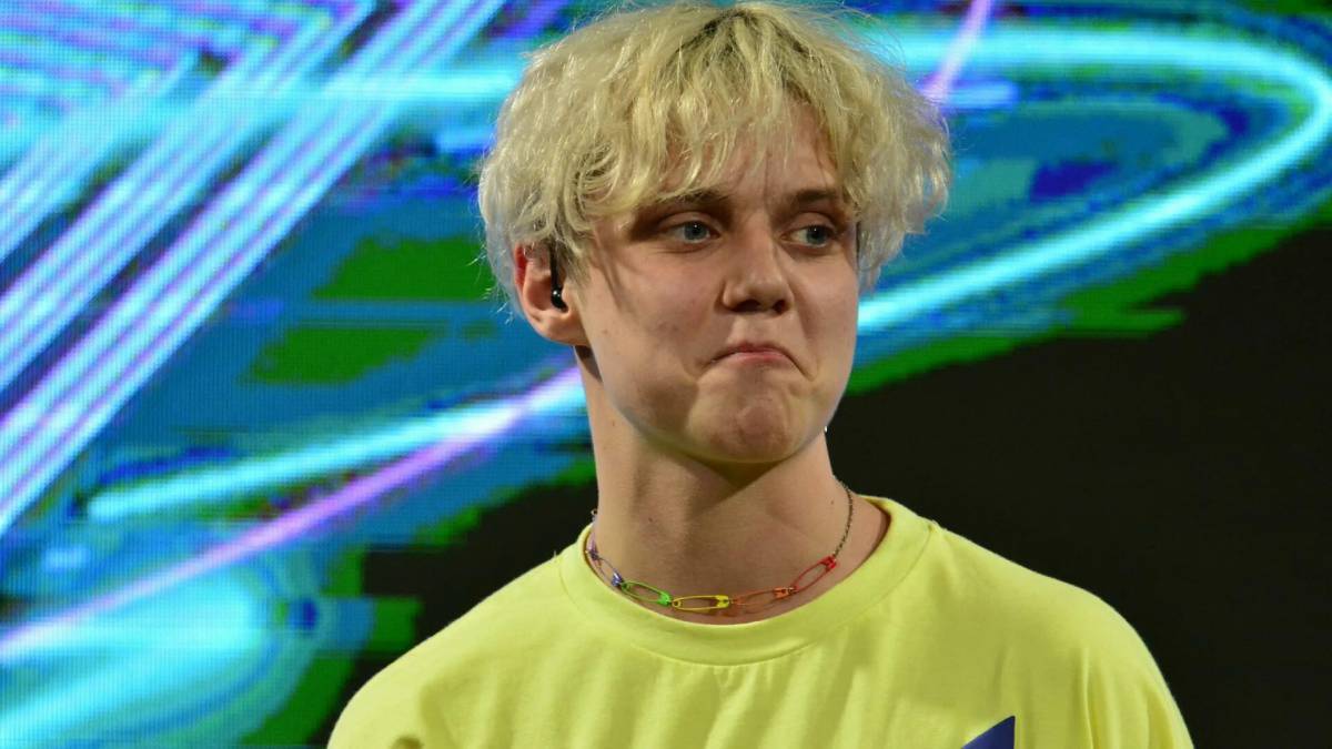 Ваня дмитриенко 2021. Ваня дмитриенко 2021. Ваня дмитриенко 2022. Ваня дмитриенко сейчас 2024. Каменских тула певец.