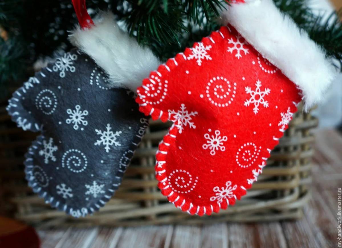 Поделка рукавичка. Новогодняя варежка. Новогодняя рукавичка поделка. Варежка деда мороза. Варежки из фетра на елку.