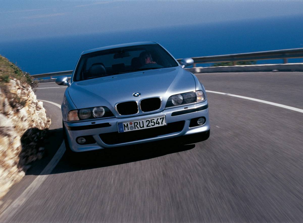 Машина вмw. БМВ м5 е39. BMW 5 e39. BMW 5 е39. BMW m5 e39 2004.