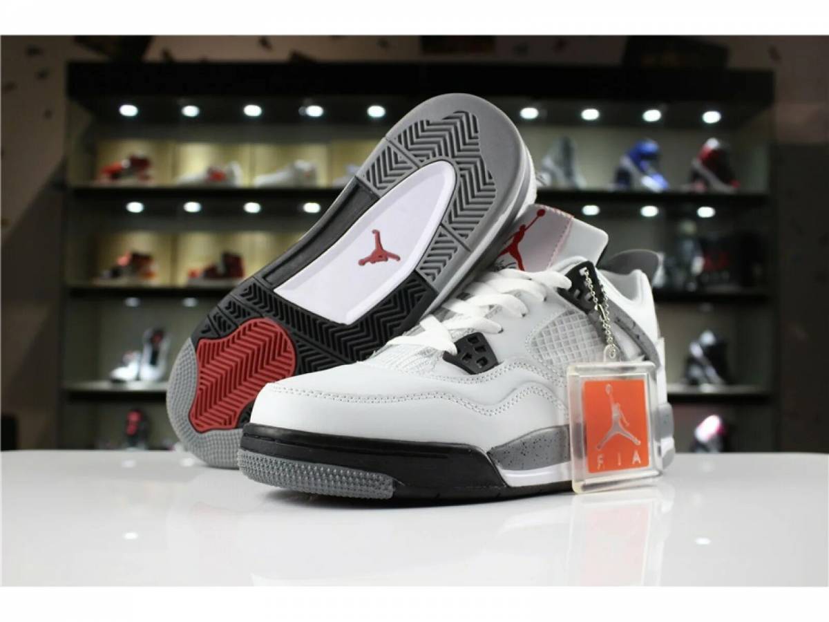 Nike Air Jordan 4 White/Cement Grey/Black