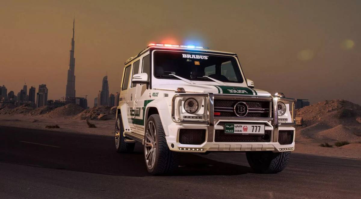 Скачай полицейский гелик. G63 AMG Dubai. Mercedes g63 AMG Абу Даби. Мерседес Гелендваген полиция Дубая. Mercedes g63 Brabus Dubai.