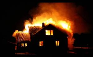 Раскраска горящий дом #25 #253942