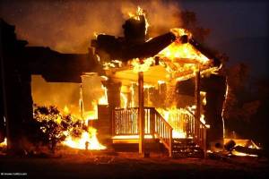 Раскраска горящий дом #27 #253944