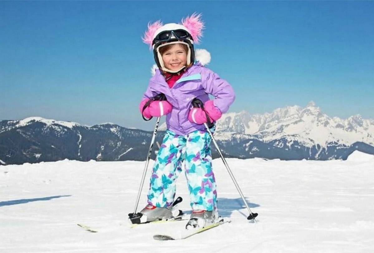 Девочка на лыжах #13
