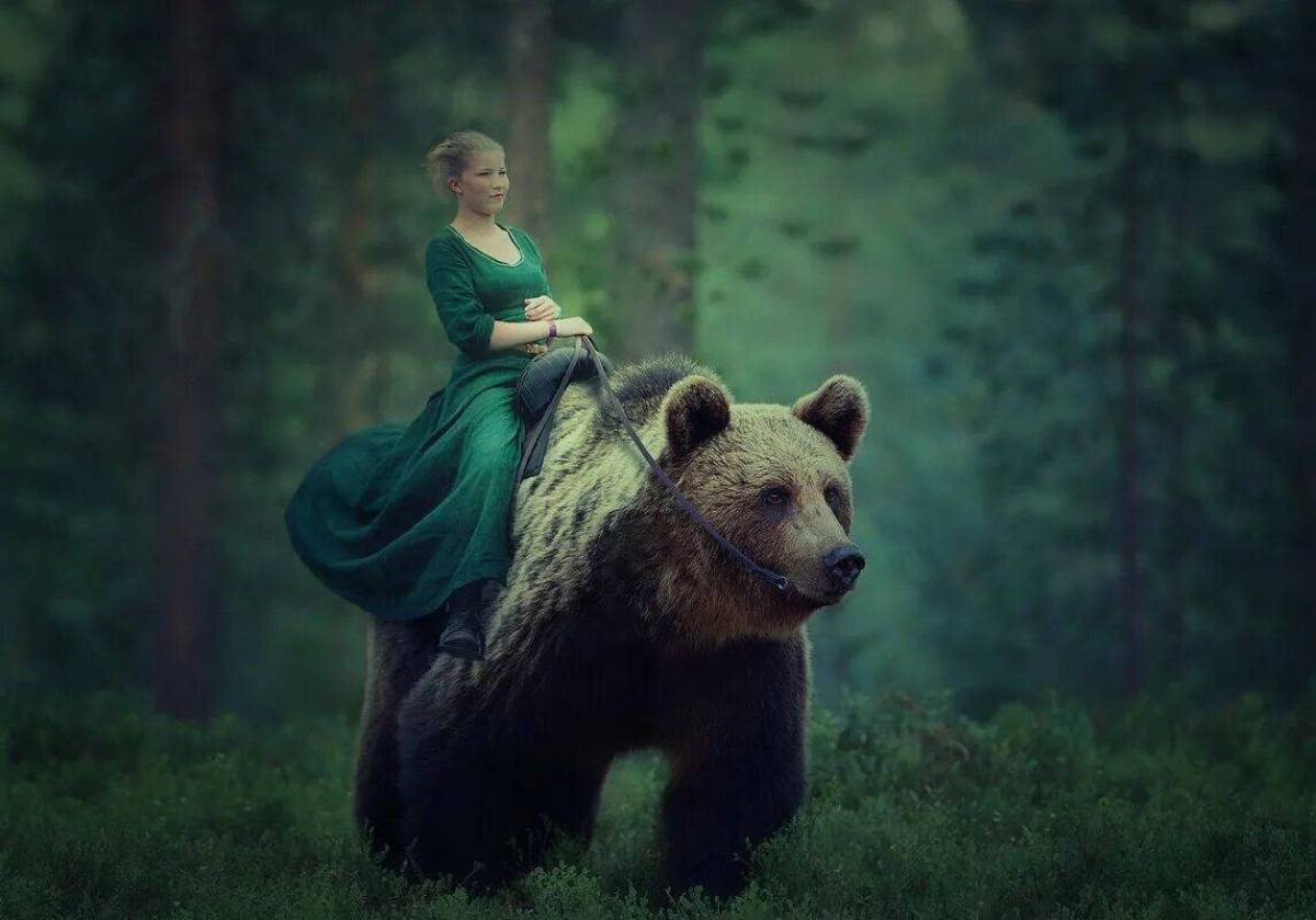 Девочка с медведем #4