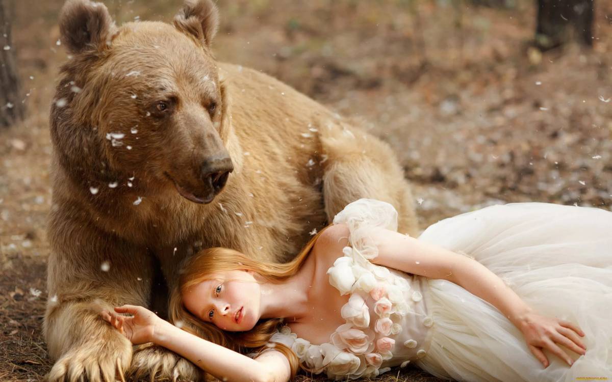 Девочка с медведем #9